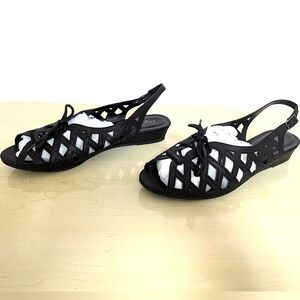 Easy Street 12W low heel lace up‎ slingback black vegan gladiator comfy sandals